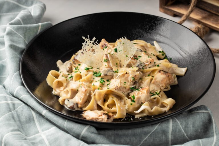 Choose the Right Dish: A Complete Guide to Making Food Look Irresistible on Camera
